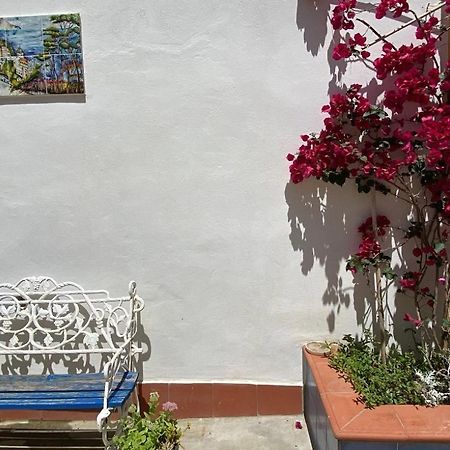 Casa Vacanza Le Tre Sorelle Vietri Exterior foto