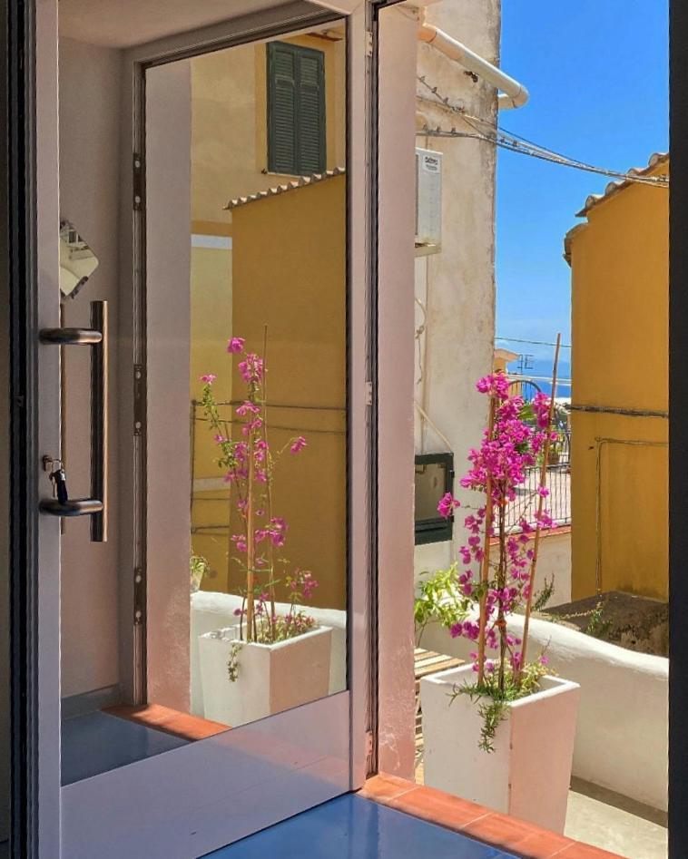 Casa Vacanza Le Tre Sorelle Vietri Exterior foto
